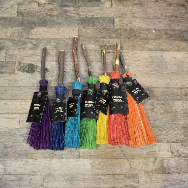🌱 Vipartesanias - Comprar Escoba de Bruja Wicca - Envío Gratis 24h 🌞